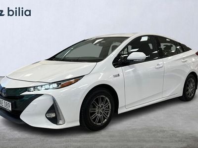 begagnad Toyota Prius Plug-in Plug-in Hybrid Active / GPS / V-hjul / HUD / Laddhybrid