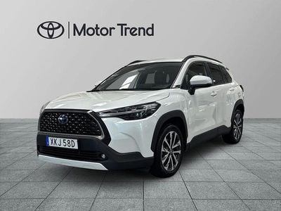 Vit Begagnad 2022 Toyota Corolla Cross Executive SUV | 357 900 kr (Dyr)