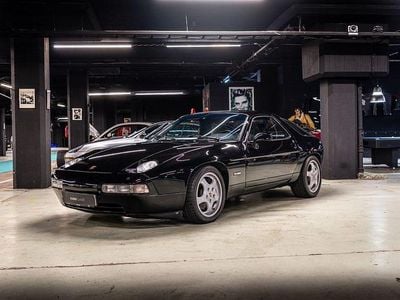 Svart Begagnad 1992 Porsche 928 Sportkupé | 525 000 kr