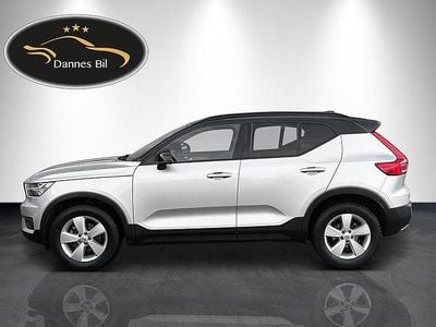 Begagnad Volvo XC40 R-Design 150 HK (110 kW) 2018 Silver SUV