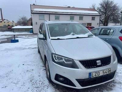 Begagnad Seat Alhambra 140 HK (102 kW) 2011 Minibuss