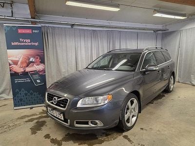 Grå Begagnad 2011 Volvo V70 Momentum Kombi | 64 900 kr (Marknadspris)