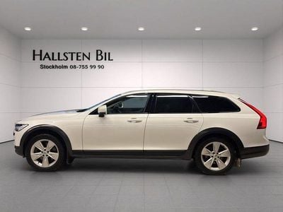 Vit Begagnad 2017 Volvo V90 CC Inscription Kombi | 229 000 kr (Marknadspris)