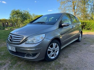 Mercedes B200