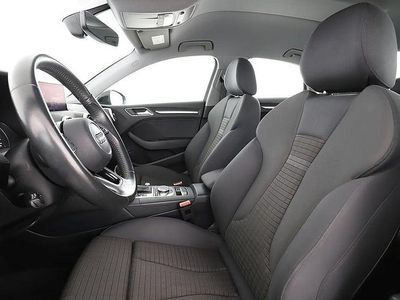 Svart Begagnad 2019 Audi A3 Sedan | 194 000 kr (Marknadspris)