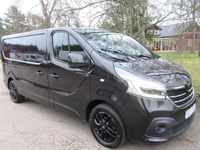 Begagnad Renault Trafic 170 HK (125 kW) 2021 Svart metallic Minibuss