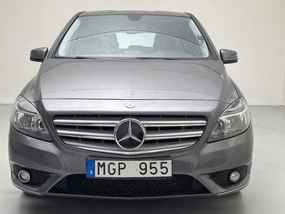 Begagnad Mercedes B180 109 HK (80 kW) 2011 Mörkgrå Minibuss