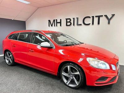 Begagnad Volvo V60 R-Design 180 HK (132 kW) 2012 Röd Kombi