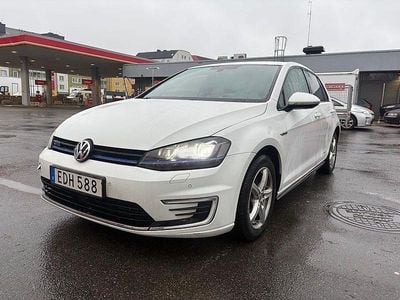 Vit Begagnad 2016 VW Golf VII GTE Halvkombi | 139 000 kr (Bra pris)