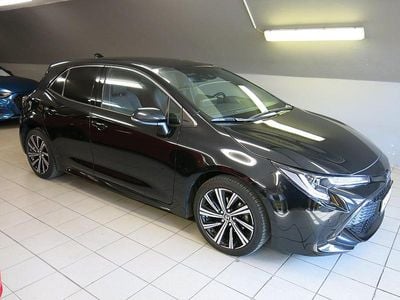 Svart Begagnad 2022 Toyota Corolla Style Halvkombi | 229 900 kr (Bra pris)