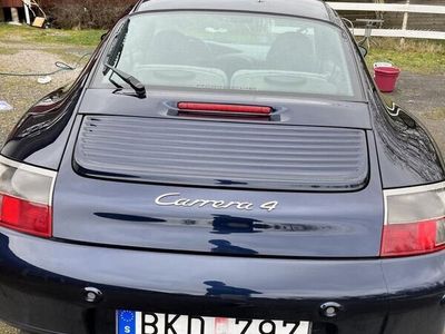 begagnad Porsche 911 Carrera 4 TipTronic