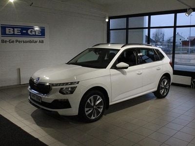 Vit Begagnad 2024 Skoda Kamiq Selection SUV | 259 900 kr (Marknadspris)