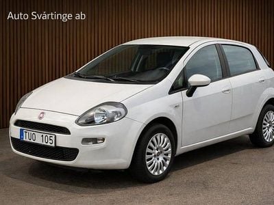 Begagnad Fiat Punto Easy 77 HK (56 kW) 2012 Vit Halvkombi