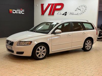 Vit Begagnad 2012 Volvo V50 Kombi | 138 802 kr