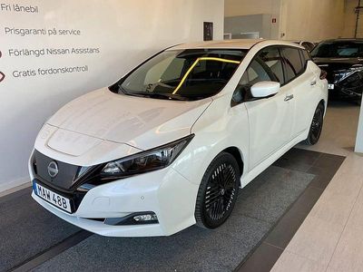 Begagnad Nissan Leaf N-Connecta 110 kW (150 HK) 2022 Vit Halvkombi