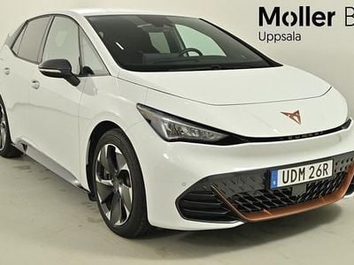 Begagnad Cupra Born e-Boost 169 kW (231 HK) 2025 Glacial white metallic Halvkombi
