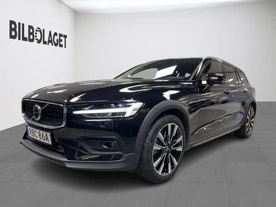 Begagnad Volvo V60 CC Plus 253 HK (186 kW) 2024 Svart Kombi