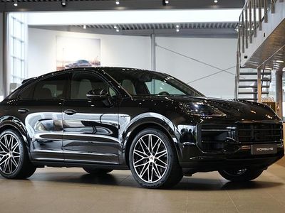 Begagnad Porsche Cayenne 470 HK (345 kW) 2026 Svart SUV