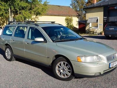 Ljusbrun Begagnad 2005 Volvo V70 Kombi | 42 900 kr (Marknadspris)