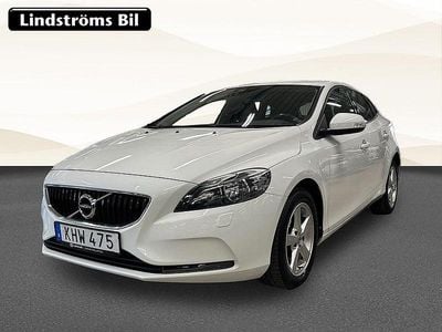 Begagnad Volvo V40 154 HK (113 kW) 2018 Vit Halvkombi