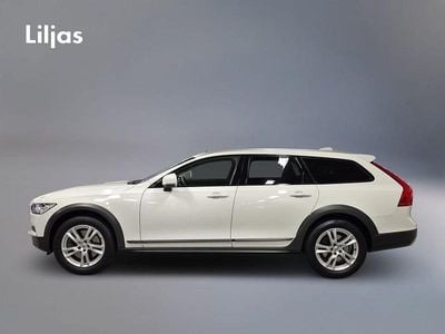 Vit Begagnad 2018 Volvo V90 CC Kombi | 309 000 kr (Marknadspris)