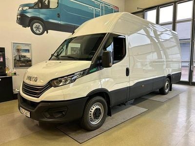 Vit Begagnad 2024 Iveco Daily Van | 586 250 kr