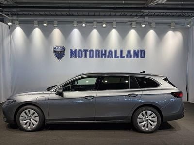 Grå Ny 2025 VW Passat Business Kombi | 489 900 kr (Bra pris)