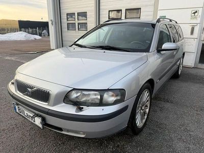 Grå Begagnad 2004 Volvo V70 Business Edition Kombi | 25 900 kr (Lite dyr)