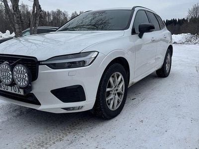 Begagnad Volvo XC60 R-Design 197 HK (144 kW) 2021 Vit SUV