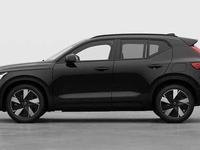 Svart Ny 2025 Volvo EX40 Single Motor Extended Range SUV | 609 400 kr (Marknadspris)