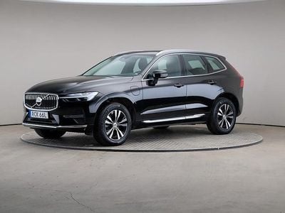 Begagnad Volvo XC60 Core 350 HK (257 kW) 2022 Svart SUV
