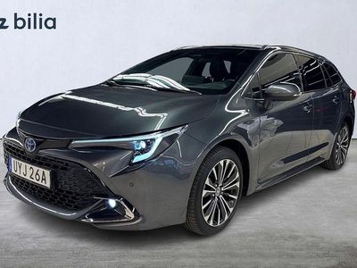 Grå Begagnad 2024 Toyota Corolla Style Kombi | 309 900 kr (Marknadspris)