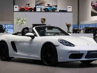 Flerfärgad Begagnad 2023 Porsche 718 Boxster Edition Cab | 779 000 kr