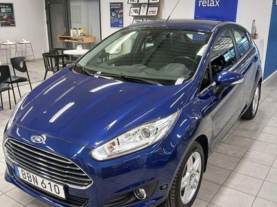 Deep impact blue met Begagnad 2014 Ford Fiesta Titanium | 89 400 kr (Lite dyr)