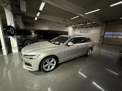 Champan Begagnad 2018 Volvo V90 Momentum Kombi | 229 900 kr (Marknadspris)