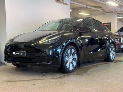 Begagnad Tesla Model Y Standard Range 250 kW (340 HK) 2022 Svart SUV