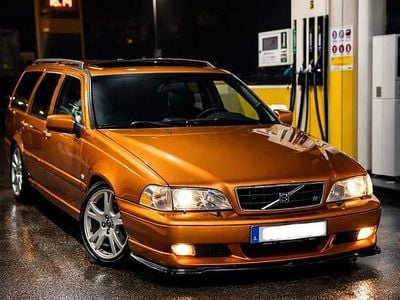 Saffran Begagnad 1998 Volvo V70 Kombi | 120 000 kr