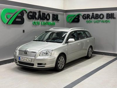 Begagnad Toyota Avensis 147 HK (108 kW) 2006 Silver Kombi