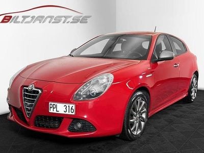 Röd Begagnad 2013 Alfa Romeo Giulietta Halvkombi | 89 900 kr