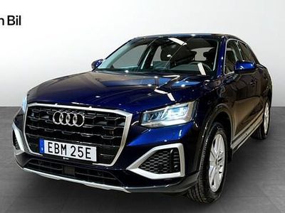 Blå Begagnad 2024 Audi Q2 Advanced SUV | 279 000 kr (Marknadspris)