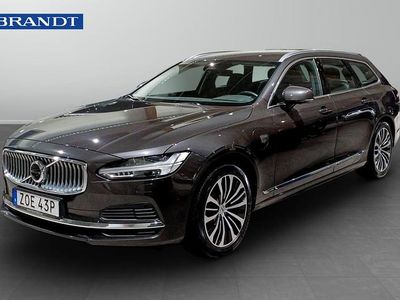 Grå Begagnad 2023 Volvo V90 Core Kombi | 339 900 kr (Marknadspris)