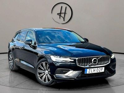 Svart Begagnad 2021 Volvo V60 SE Kombi | 239 900 kr (Superpris)