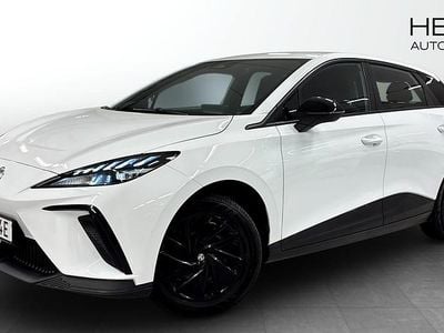 Vit (white) Begagnad 2023 MG MG4 EV Halvkombi | 244 900 kr (Marknadspris)