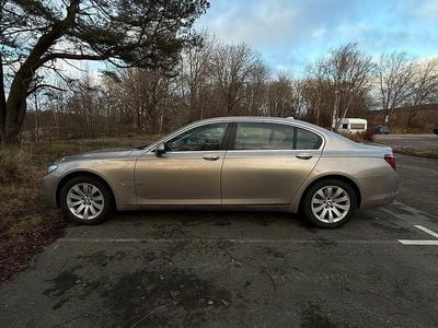 Beige metallic Begagnad 2014 BMW 730 Sedan | 149 500 kr