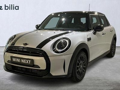 Begagnad Mini Cooper Comfort 136 HK (100 kW) 2022 Silver Halvkombi
