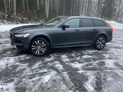 Begagnad 2019 Volvo V90 CC Kombi | 282 000 kr (Bra pris)
