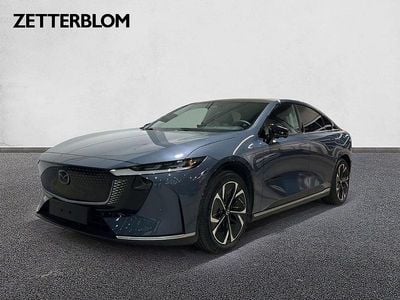 Grå Ny 2025 Mazda 6e Takumi-Line Halvkombi | 458 400 kr (Marknadspris)