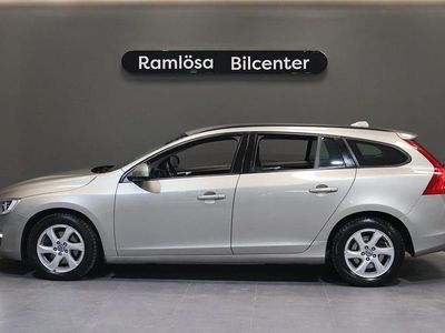 Brun Begagnad 2014 Volvo V60 Kinetic Kombi | 106 900 kr (Marknadspris)
