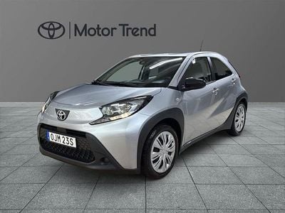 Silver Begagnad 2022 Toyota Aygo X Play SUV | 144 900 kr (Bra pris)