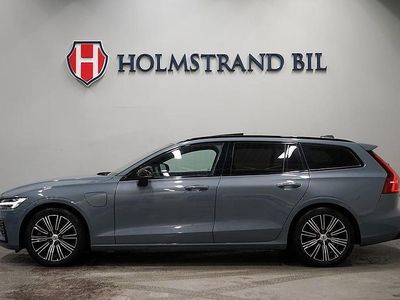 Grå Begagnad 2022 Volvo V60 Plus Kombi | 444 900 kr (Dyr)